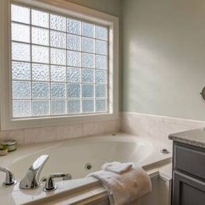 Read more about the article 9 Benefits of a Complete Bathroom Remodel